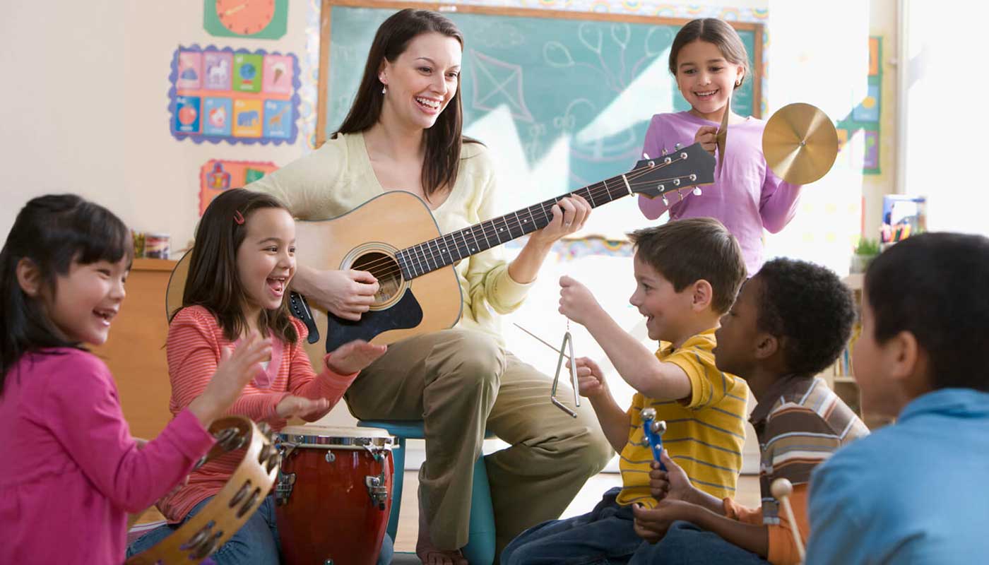 چگونه موسیقی درمانی می تواند به کودکان مضطرب کمک کند